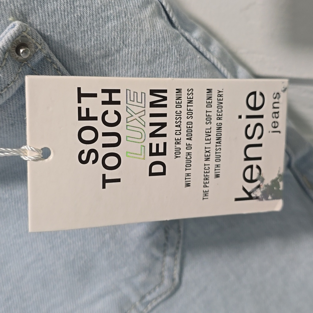 Kensie Jeans 14/32 High Rise Short Light Blue - Picture 9 of 9